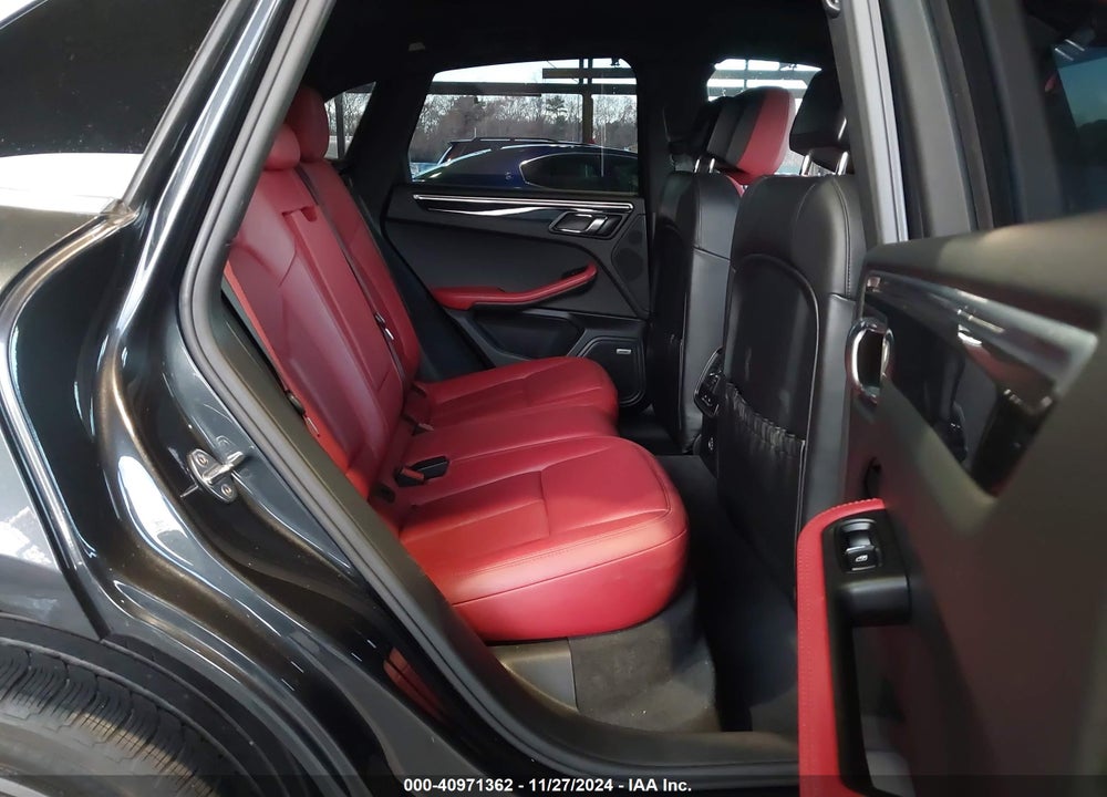 2017 PORSCHE MACAN S VIN: WP1AB2A59HLB17069