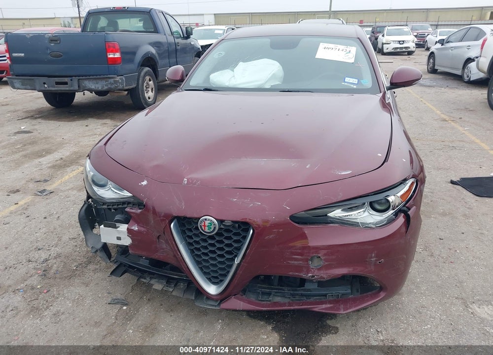 2017 ALFA ROMEO GIULIA RWD VIN: ZARFAEBN8H7547085