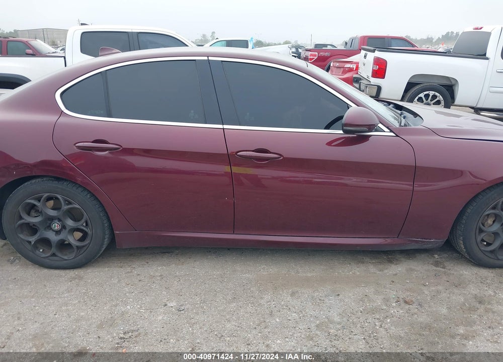 2017 ALFA ROMEO GIULIA RWD VIN: ZARFAEBN8H7547085