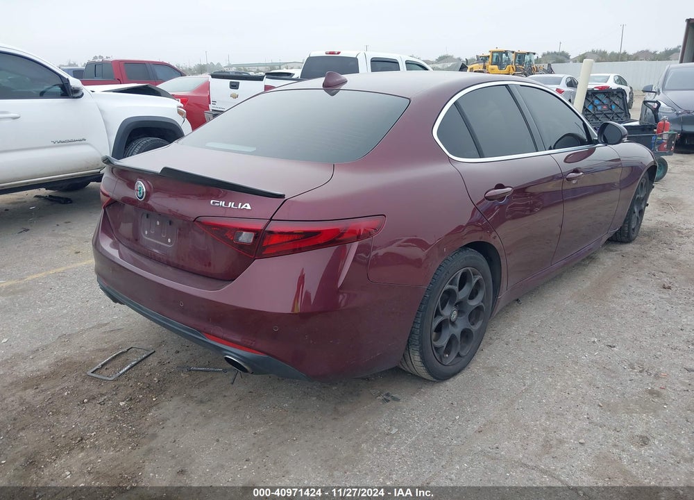 2017 ALFA ROMEO GIULIA RWD VIN: ZARFAEBN8H7547085