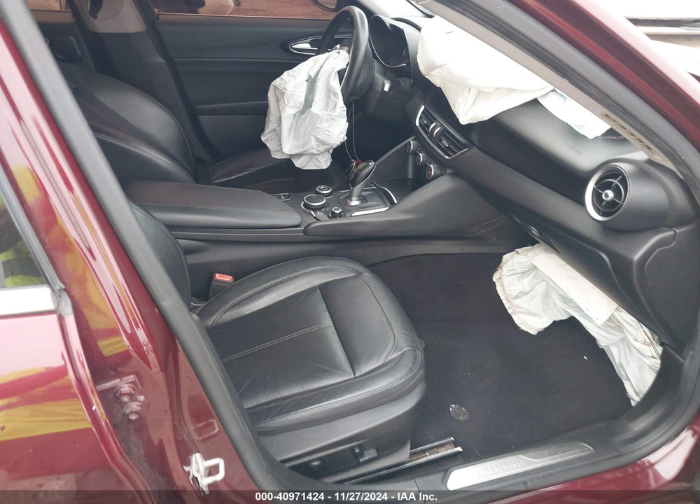 2017 ALFA ROMEO GIULIA RWD VIN: ZARFAEBN8H7547085