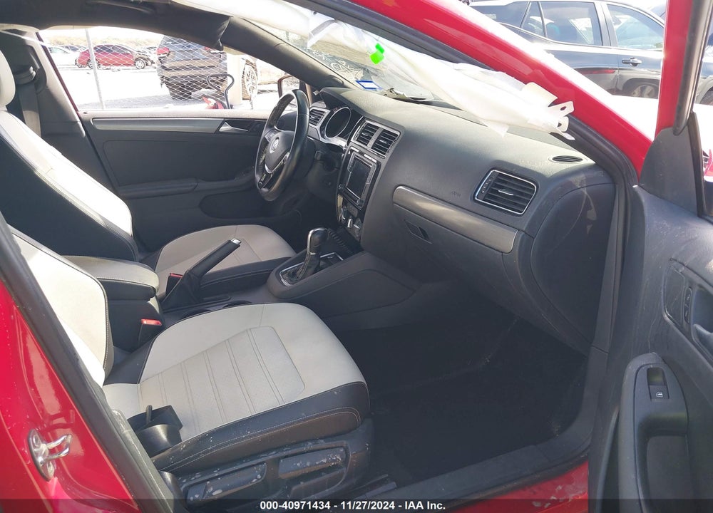 2016 VOLKSWAGEN JETTA VIN: 3VWD17AJ2GM346697