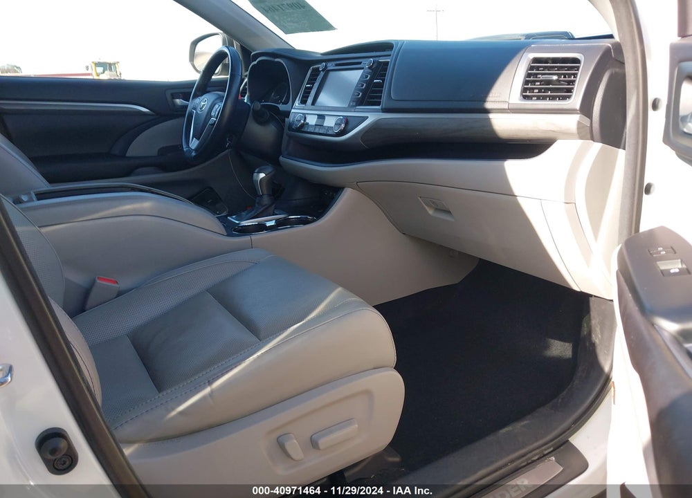 2017 TOYOTA HIGHLANDER LIMITED/PLATINUM VIN: 5TDDZRFH9HS369988