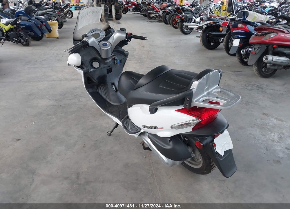 2006 KYMCO USA INC GRAND VISTA 250 VIN: RFBS4K19X6B200860
