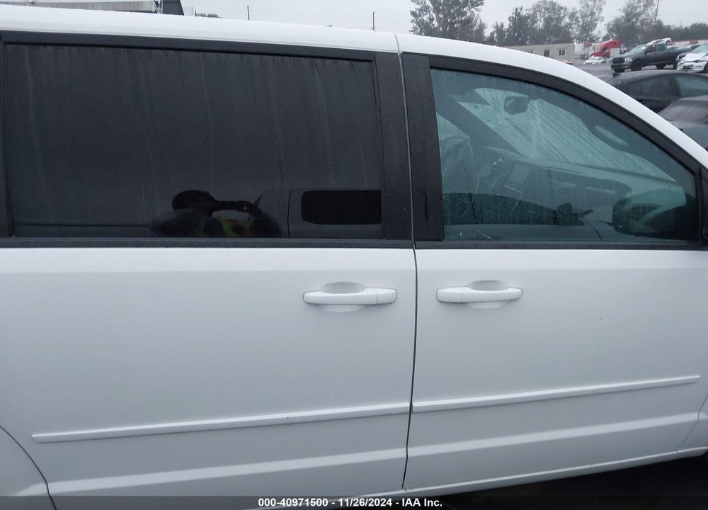 2017 DODGE GRAND CARAVAN SXT VIN: 2C4RDGCG9HR631022