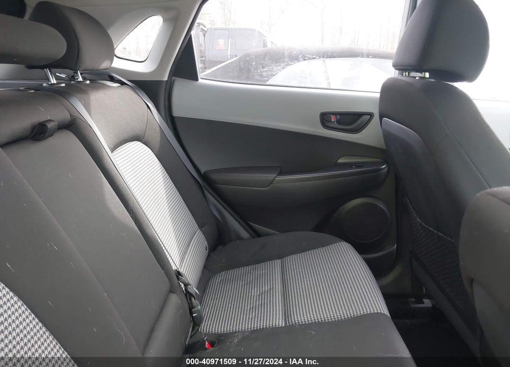 2018 HYUNDAI KONA SEL VIN: KM8K22AA3JU162359