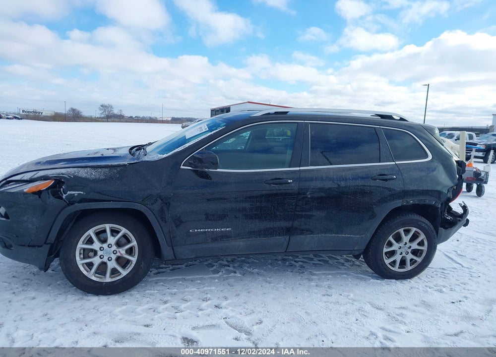 2017 JEEP CHEROKEE LATITUDE 4X4 VIN: 1C4PJMCB4HW605647