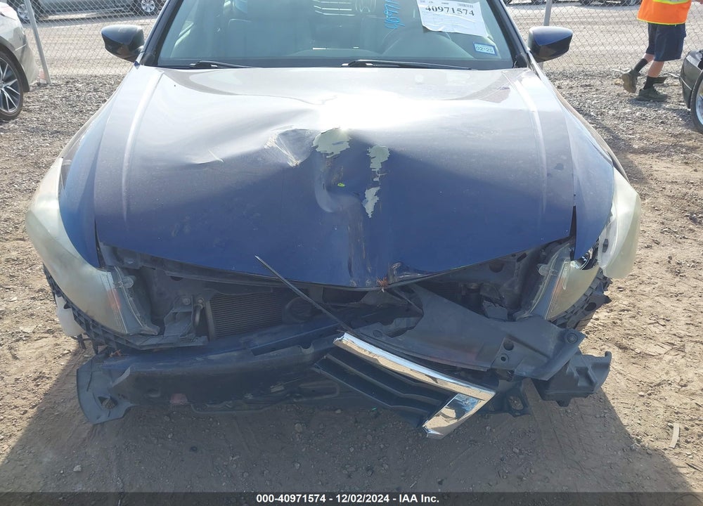 2009 HONDA ACCORD VIN: 1HGCP26889A141005