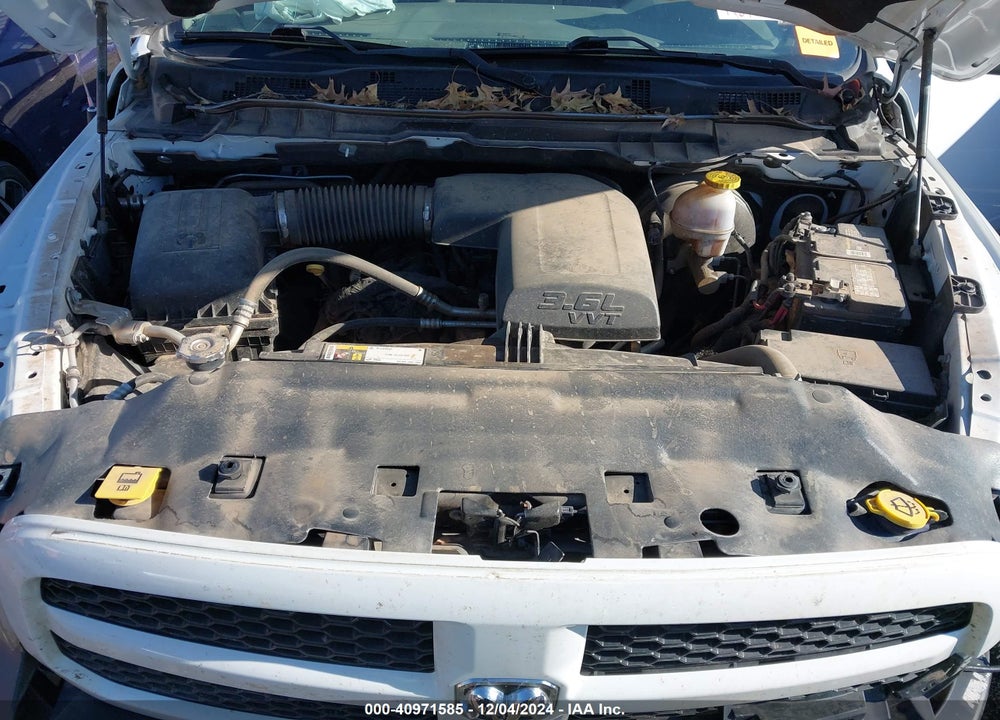 2019 RAM 1500 CLASSIC VIN: 1C6RR7FG5KS747411