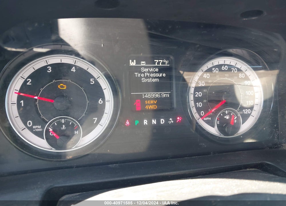 2019 RAM 1500 CLASSIC VIN: 1C6RR7FG5KS747411