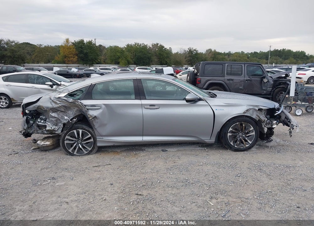 2018 HONDA ACCORD HYBRID VIN: 1HGCV3F43JA003224