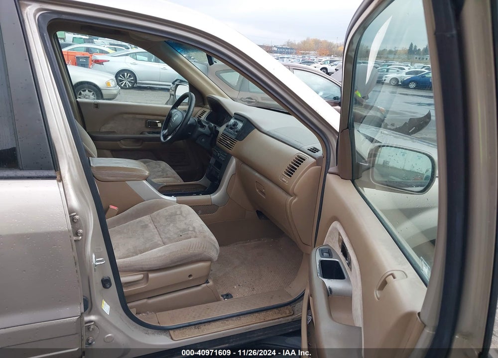 2003 HONDA PILOT EX VIN: 2HKYF18483H590812