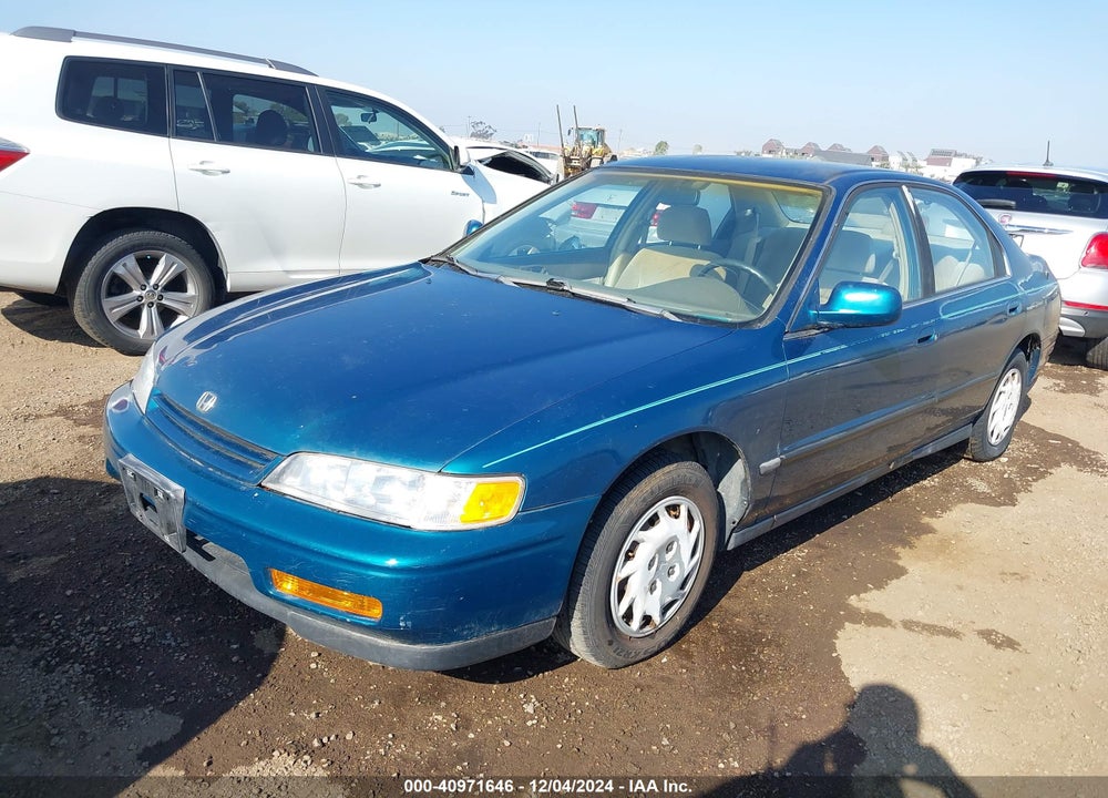 1994 HONDA ACCORD LX/EX VIN: 1HGCD5633RA094870