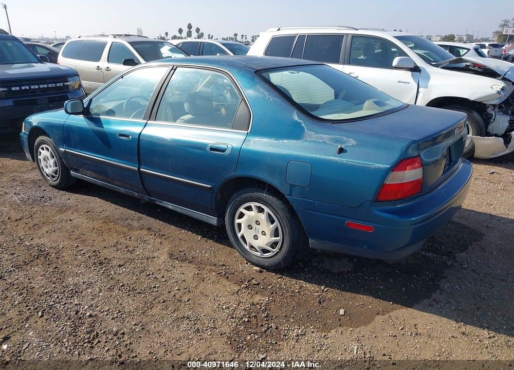 1994 HONDA ACCORD LX/EX VIN: 1HGCD5633RA094870