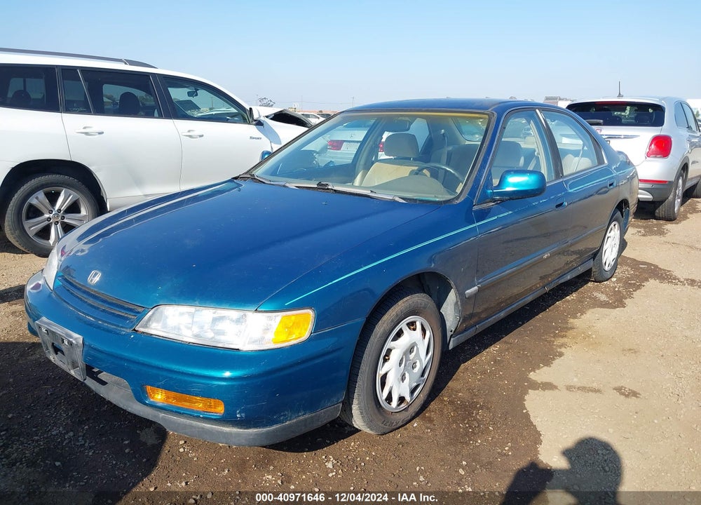 1994 HONDA ACCORD LX/EX VIN: 1HGCD5633RA094870