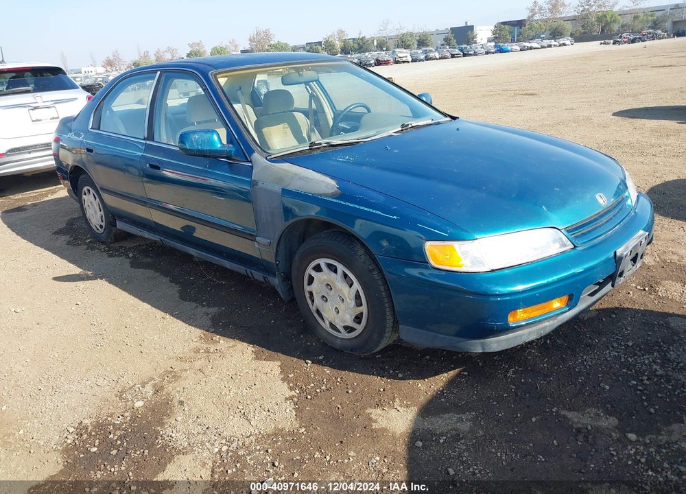 1994 HONDA ACCORD LX/EX VIN: 1HGCD5633RA094870