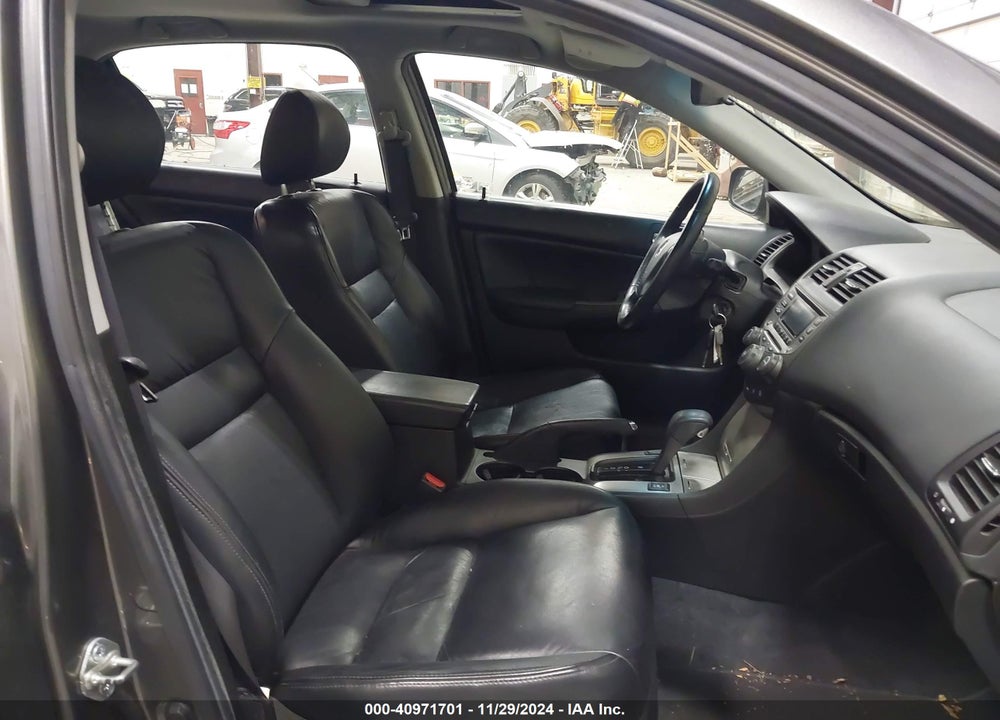 2006 HONDA ACCORD 3.0 EX VIN: 1HGCM66526A028961