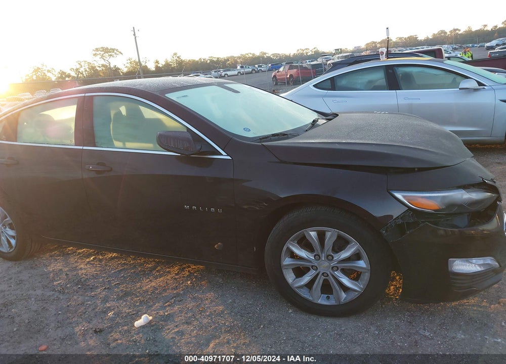 2021 CHEVROLET MALIBU FWD LT VIN: 1G1ZD5ST5MF061596