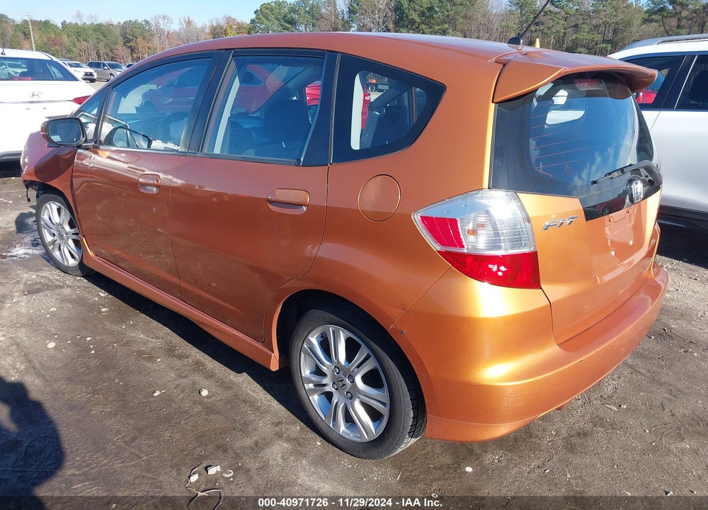 2010 HONDA FIT VIN: JHMGE8H43AC015533