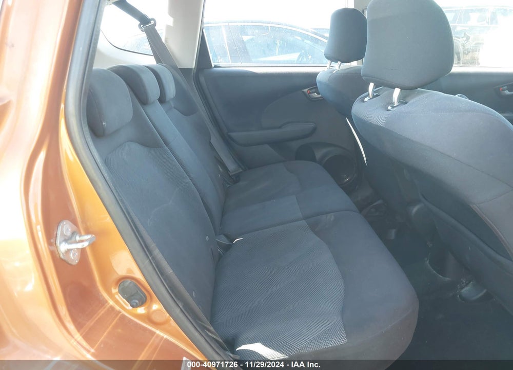 2010 HONDA FIT VIN: JHMGE8H43AC015533