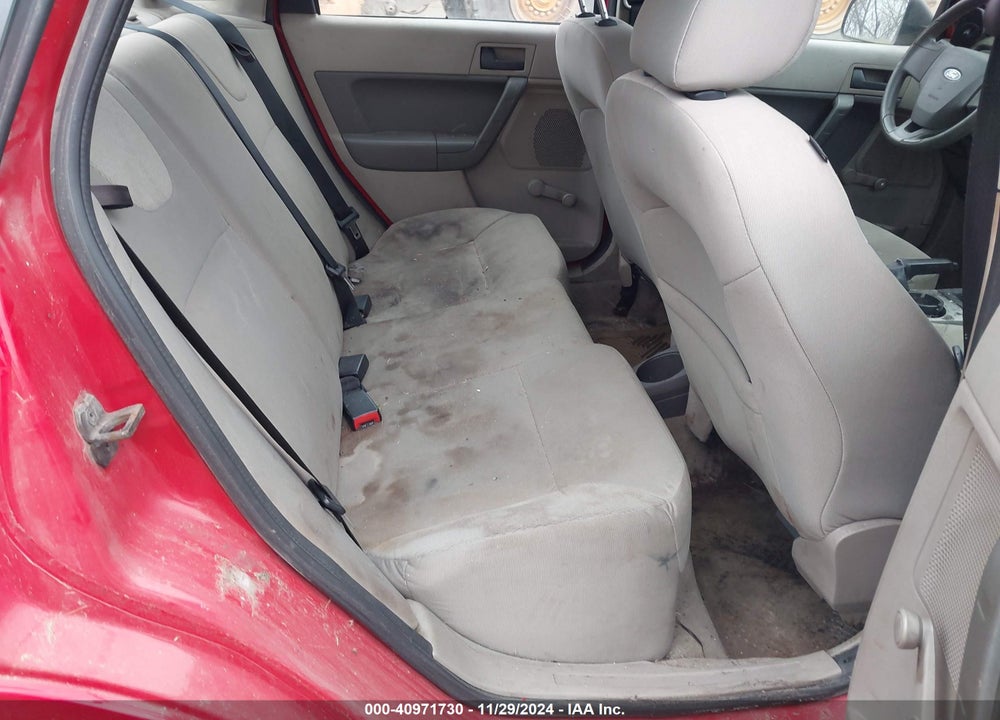 2008 FORD FOCUS S VIN: 1FAHP34N48W102101