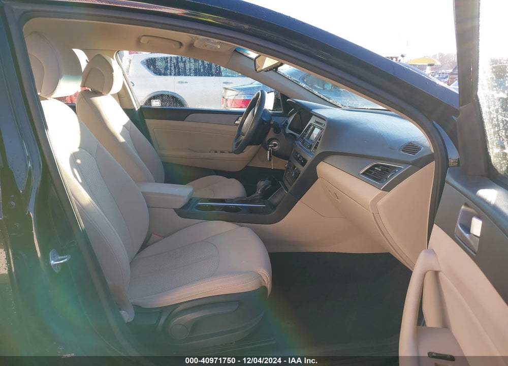 2015 HYUNDAI SONATA SE VIN: 5NPE24AF4FH004364