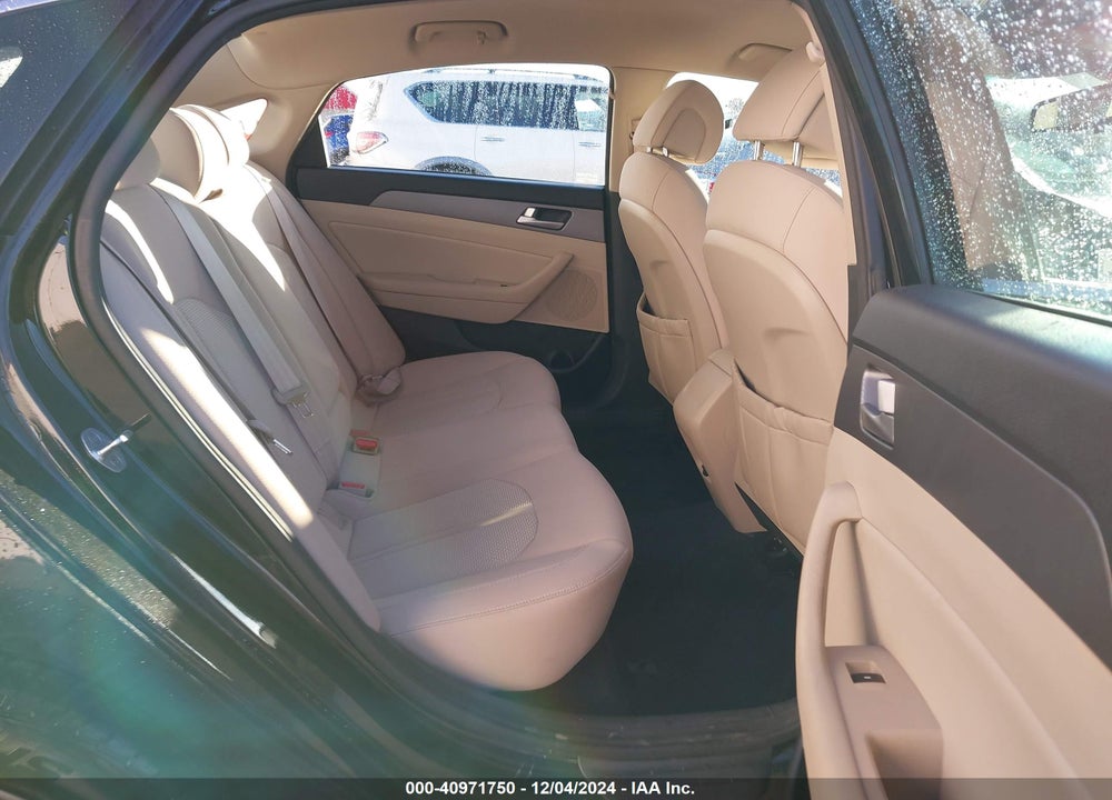 2015 HYUNDAI SONATA SE VIN: 5NPE24AF4FH004364
