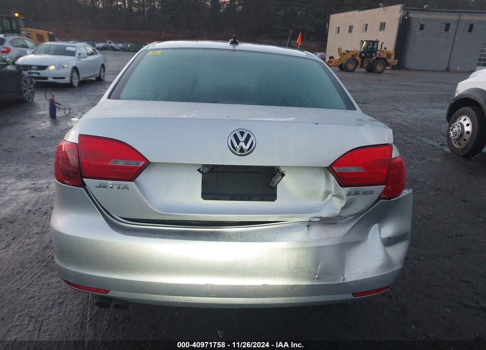 2011 VOLKSWAGEN JETTA VIN: 3VWDZ7AJ7BM107258