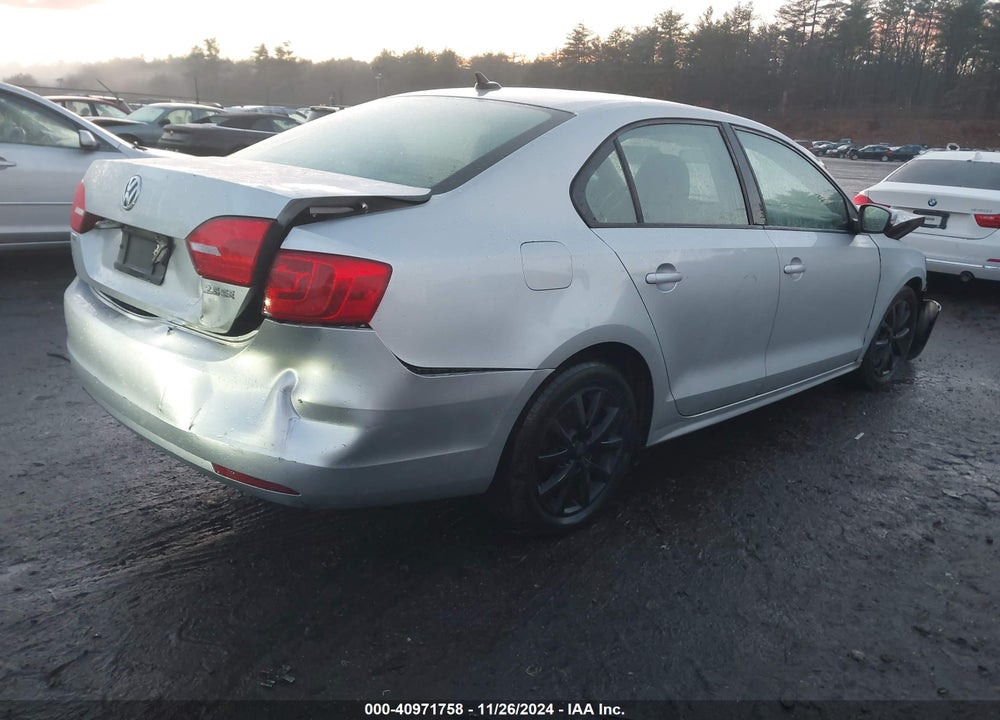 2011 VOLKSWAGEN JETTA VIN: 3VWDZ7AJ7BM107258