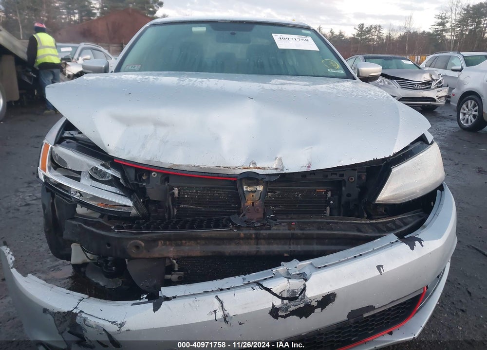 2011 VOLKSWAGEN JETTA VIN: 3VWDZ7AJ7BM107258