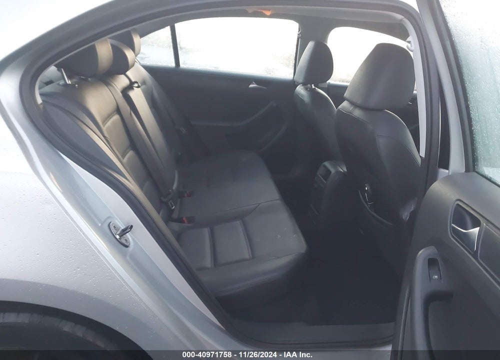 2011 VOLKSWAGEN JETTA VIN: 3VWDZ7AJ7BM107258