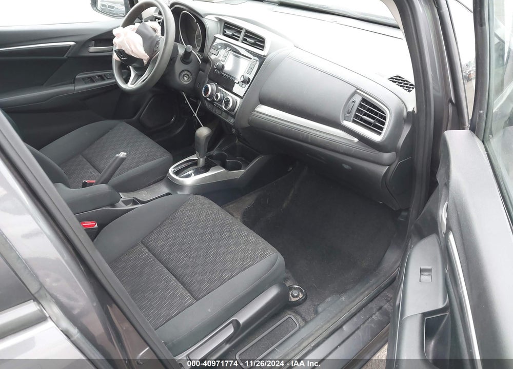2015 HONDA FIT VIN: 3HGGK5H59FM784191