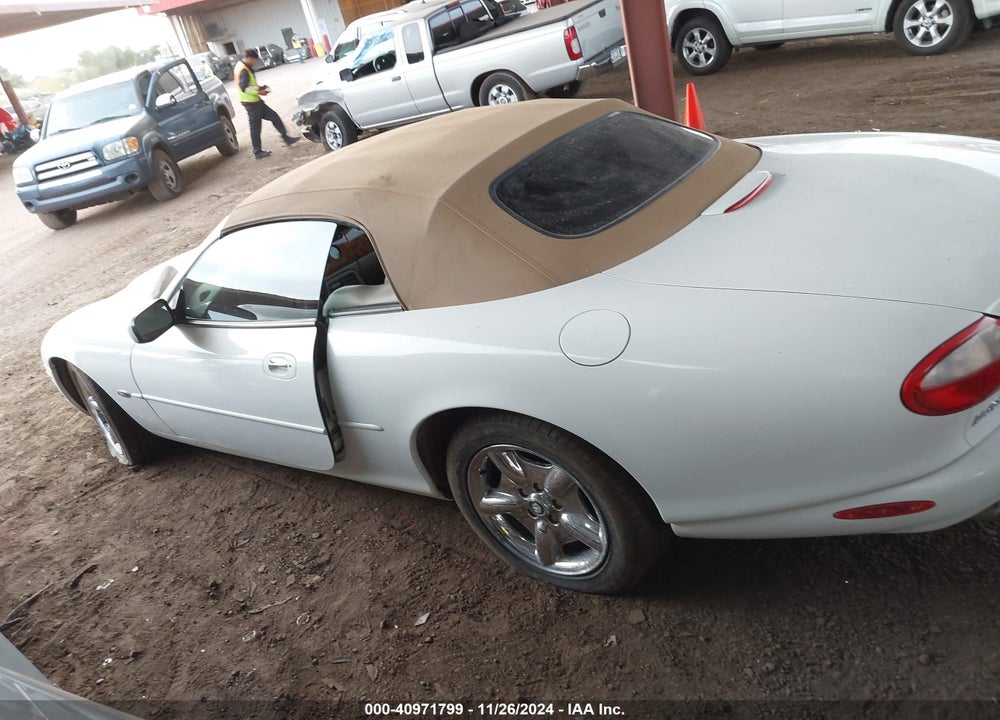 1999 JAGUAR XK8 VIN: SAJGX2040XC042686