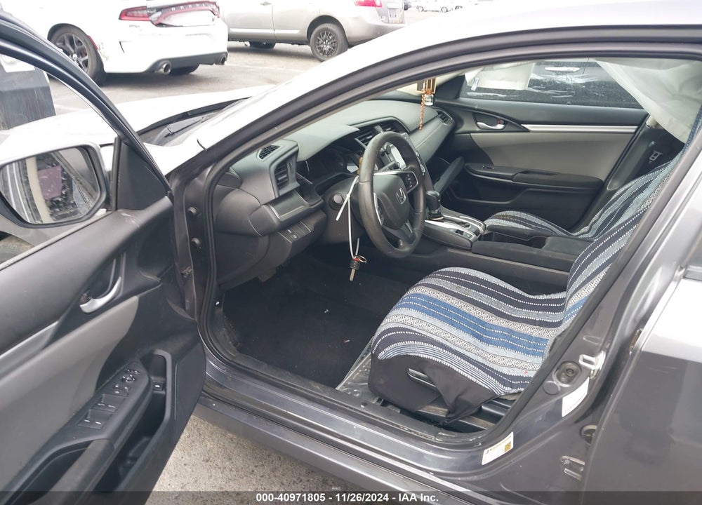 2018 HONDA CIVIC VIN: 2HGFC2F55JH595944