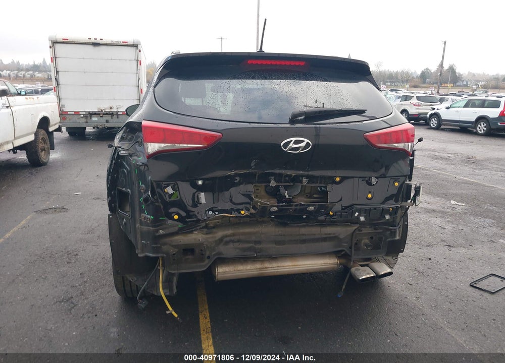2017 HYUNDAI TUCSON VALUE VIN: KM8J33A26HU559632