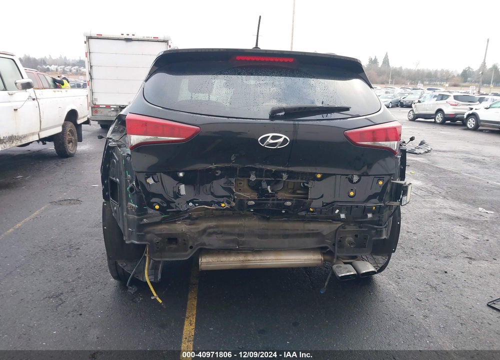 2017 HYUNDAI TUCSON VALUE VIN: KM8J33A26HU559632