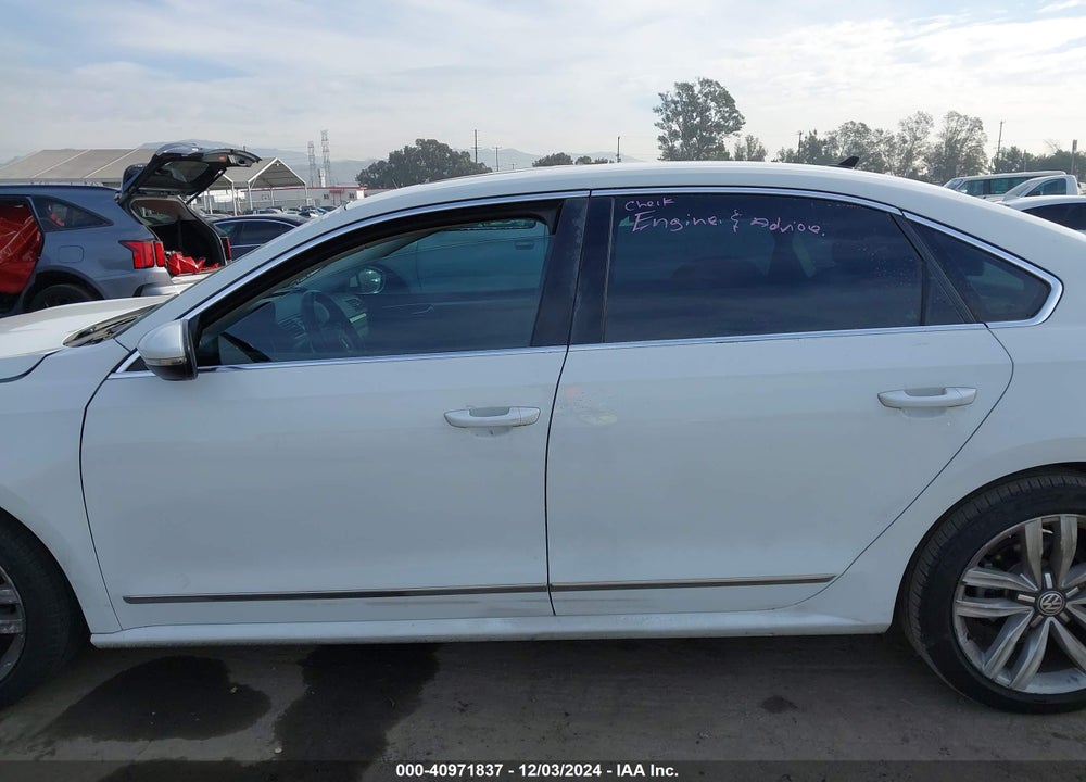 2016 VOLKSWAGEN PASSAT VIN: 1VWCT7A39GC068258
