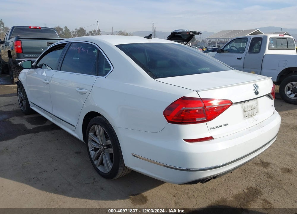 2016 VOLKSWAGEN PASSAT VIN: 1VWCT7A39GC068258