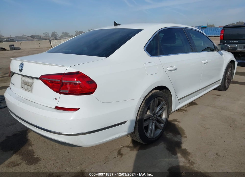 2016 VOLKSWAGEN PASSAT VIN: 1VWCT7A39GC068258
