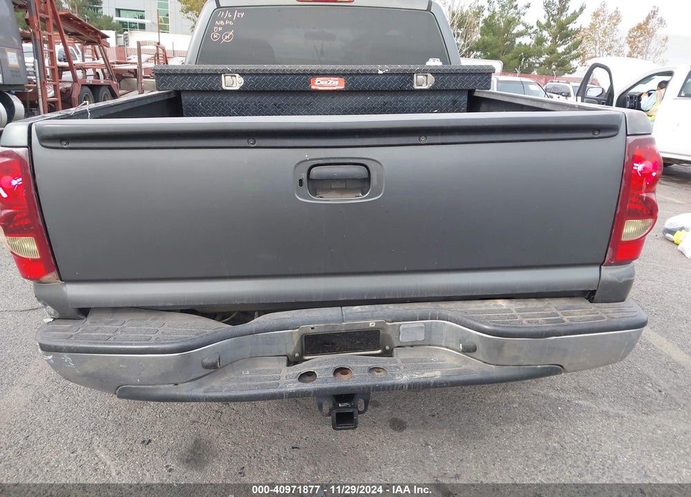 2001 CHEVROLET SILVERADO 1500 LS VIN: 1GCEC14V71Z127012
