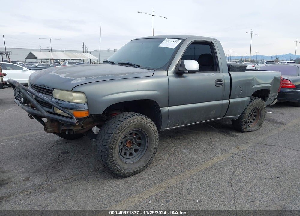2001 CHEVROLET SILVERADO 1500 LS VIN: 1GCEC14V71Z127012