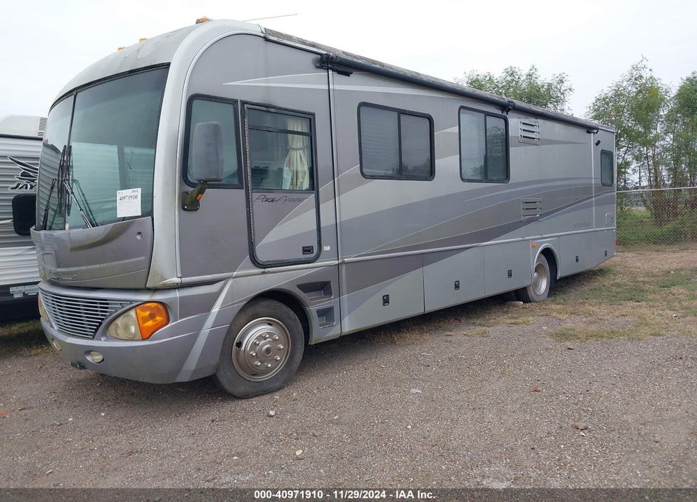 2005 WORKHORSE CUSTOM CHASSIS MOTORHOME CHASSIS W24 VIN: 5B4MPA7G053412002