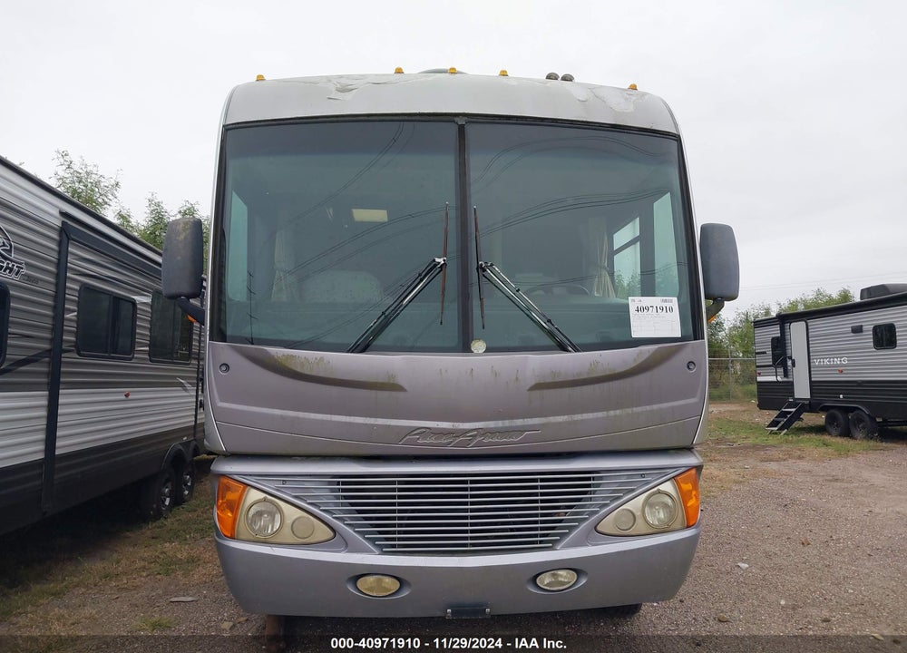 2005 WORKHORSE CUSTOM CHASSIS MOTORHOME CHASSIS W24 VIN: 5B4MPA7G053412002