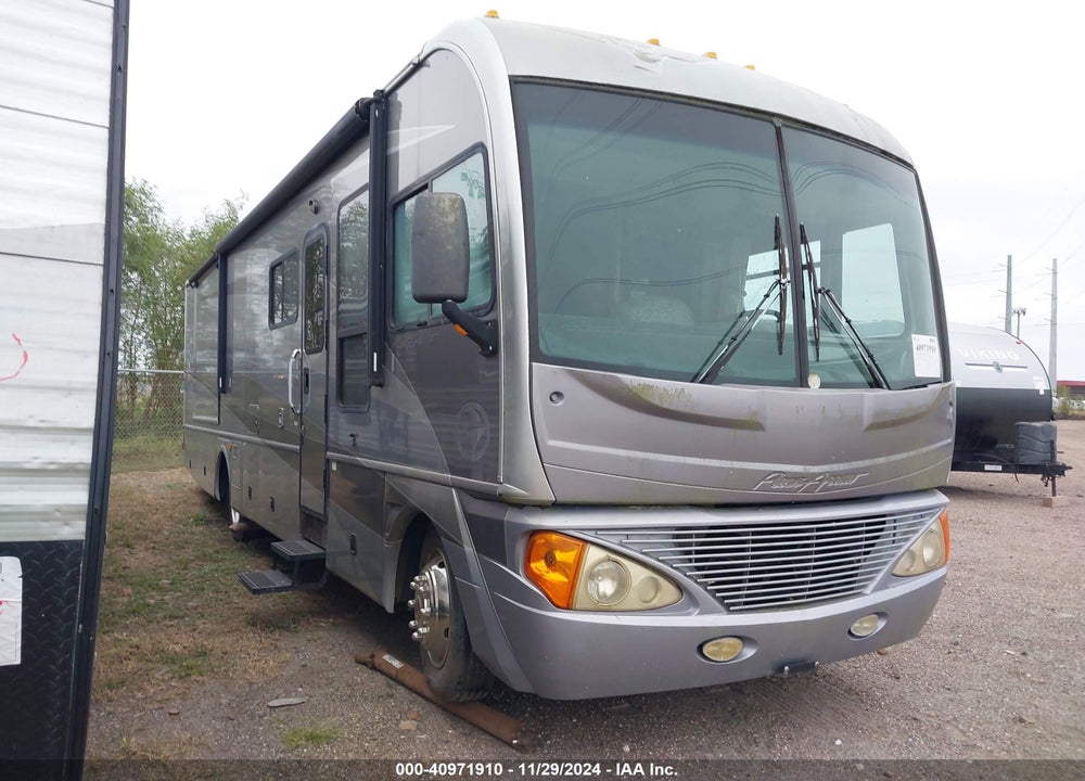 2005 WORKHORSE CUSTOM CHASSIS MOTORHOME CHASSIS W24 VIN: 5B4MPA7G053412002