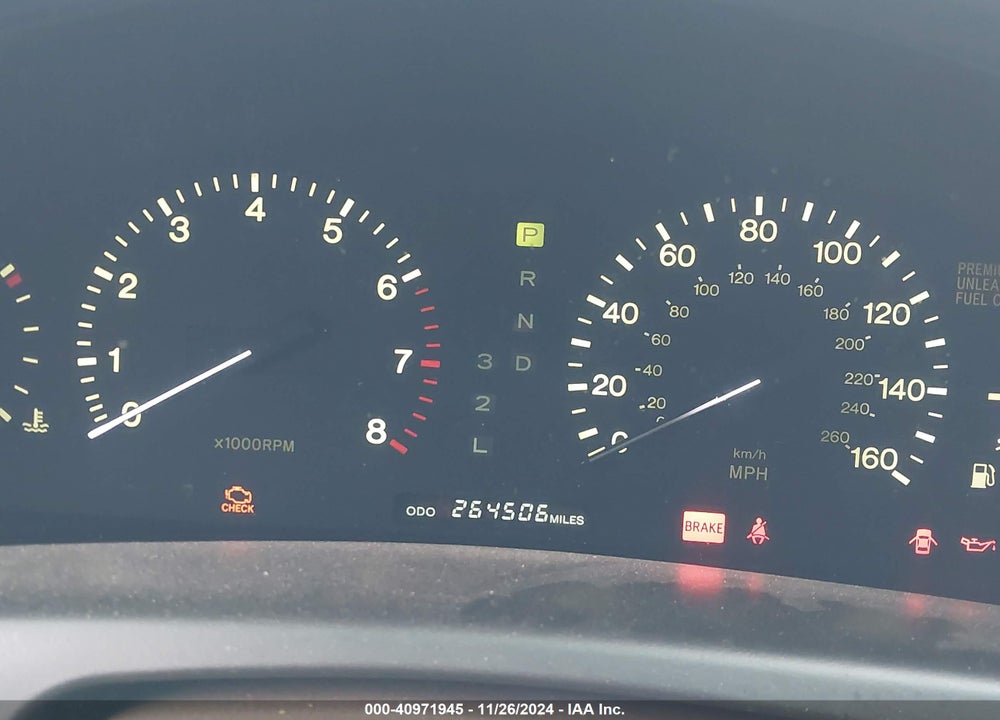 1997 LEXUS LS 400 VIN: JT8BH28FXV0071945