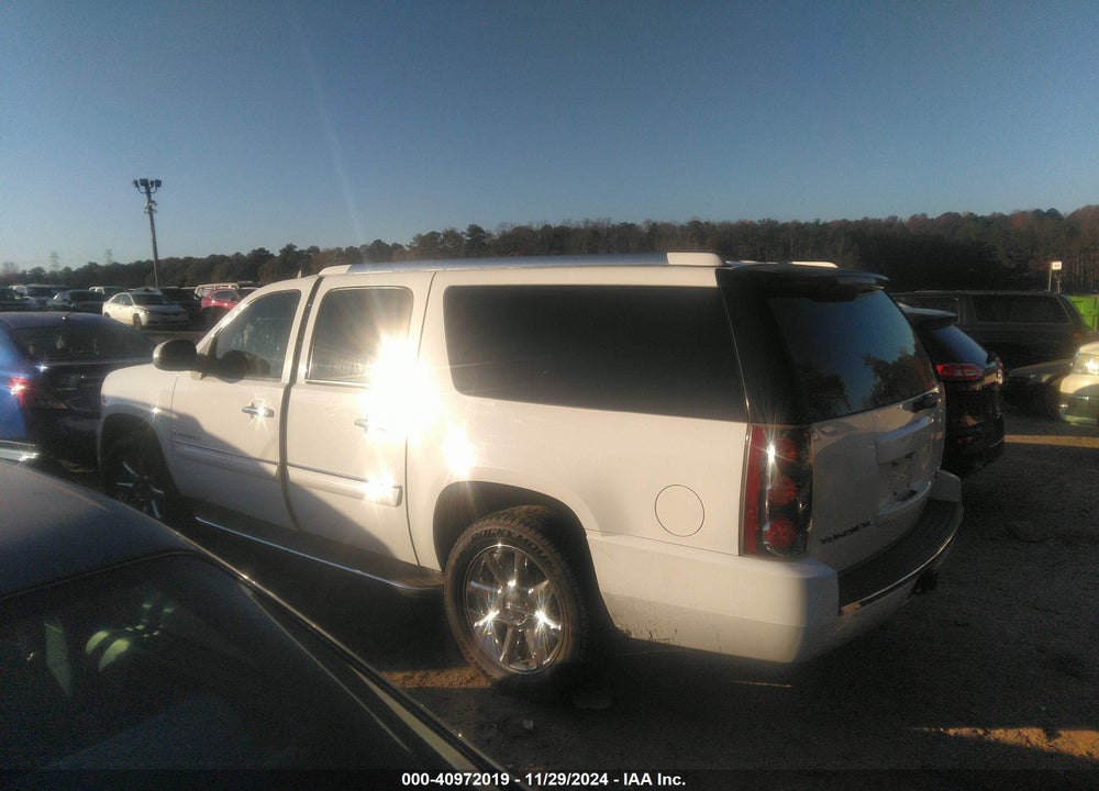 2008 GMC YUKON XL 1500 DENALI VIN: 1GKFK66878J247899