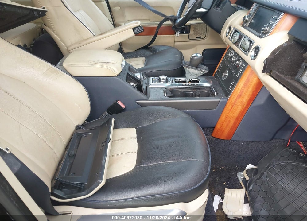 2010 LAND ROVER RANGE ROVER HSE VIN: SALME1D43AA312081