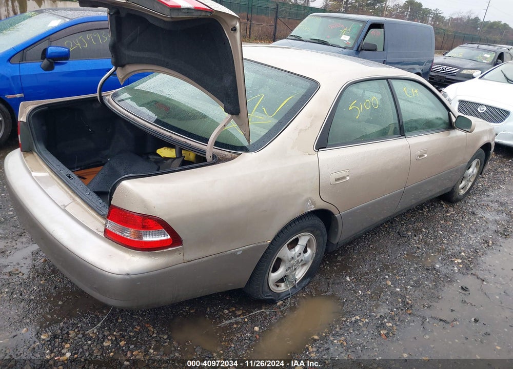 2000 LEXUS ES 300 VIN: JT8BF28G2Y5077860