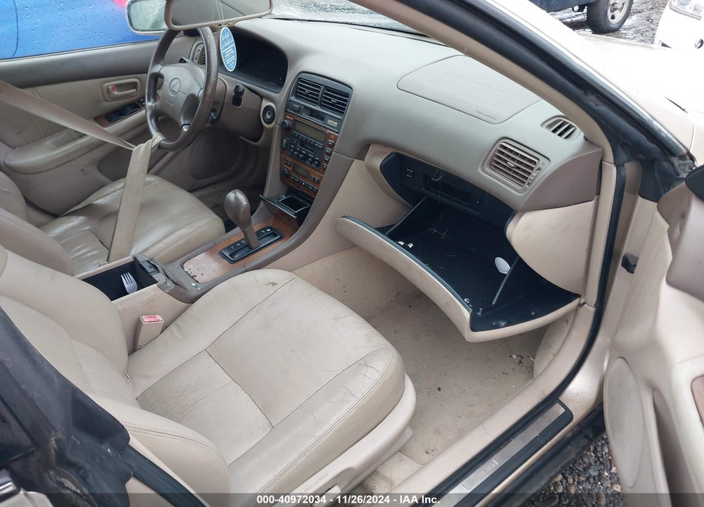 2000 LEXUS ES 300 VIN: JT8BF28G2Y5077860