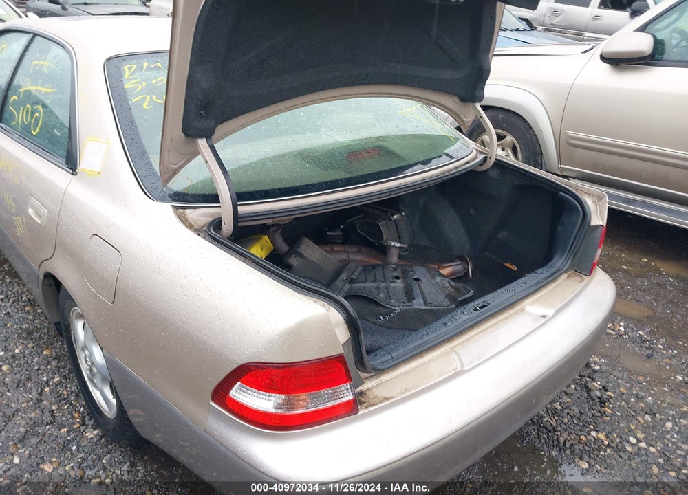 2000 LEXUS ES 300 VIN: JT8BF28G2Y5077860